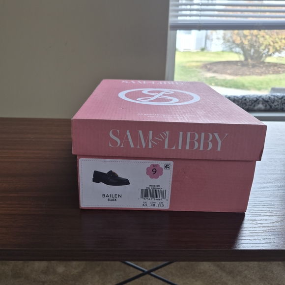 Sam & Libby Black Loafers with Gold Detail - Picture 4 of 9